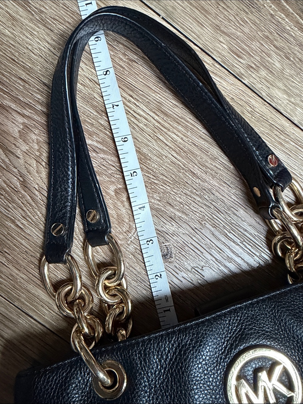 Michael Kors Fulton Chain Tote Black Pebbled Leather Handbag EUC - Picture 8 of 9